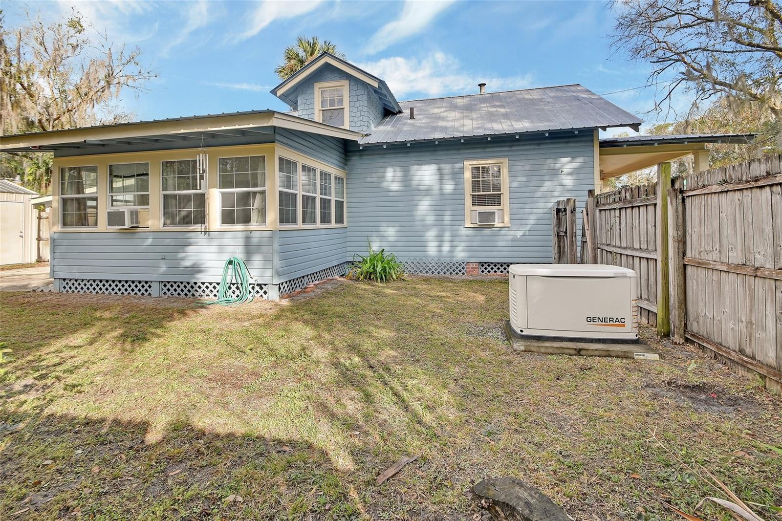 LENKERDS BLK 94 DELAND - Residential