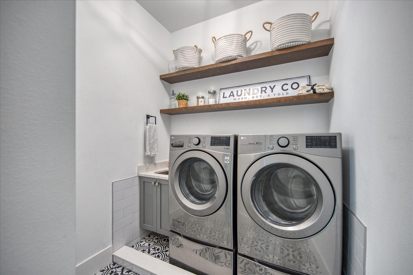 HARBOR VIEW PALMS - Residential