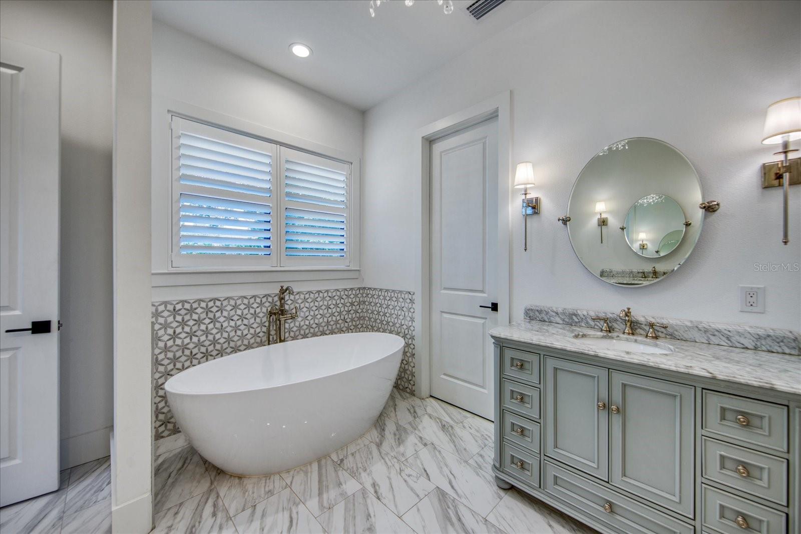 HARBOR VIEW PALMS - Residential