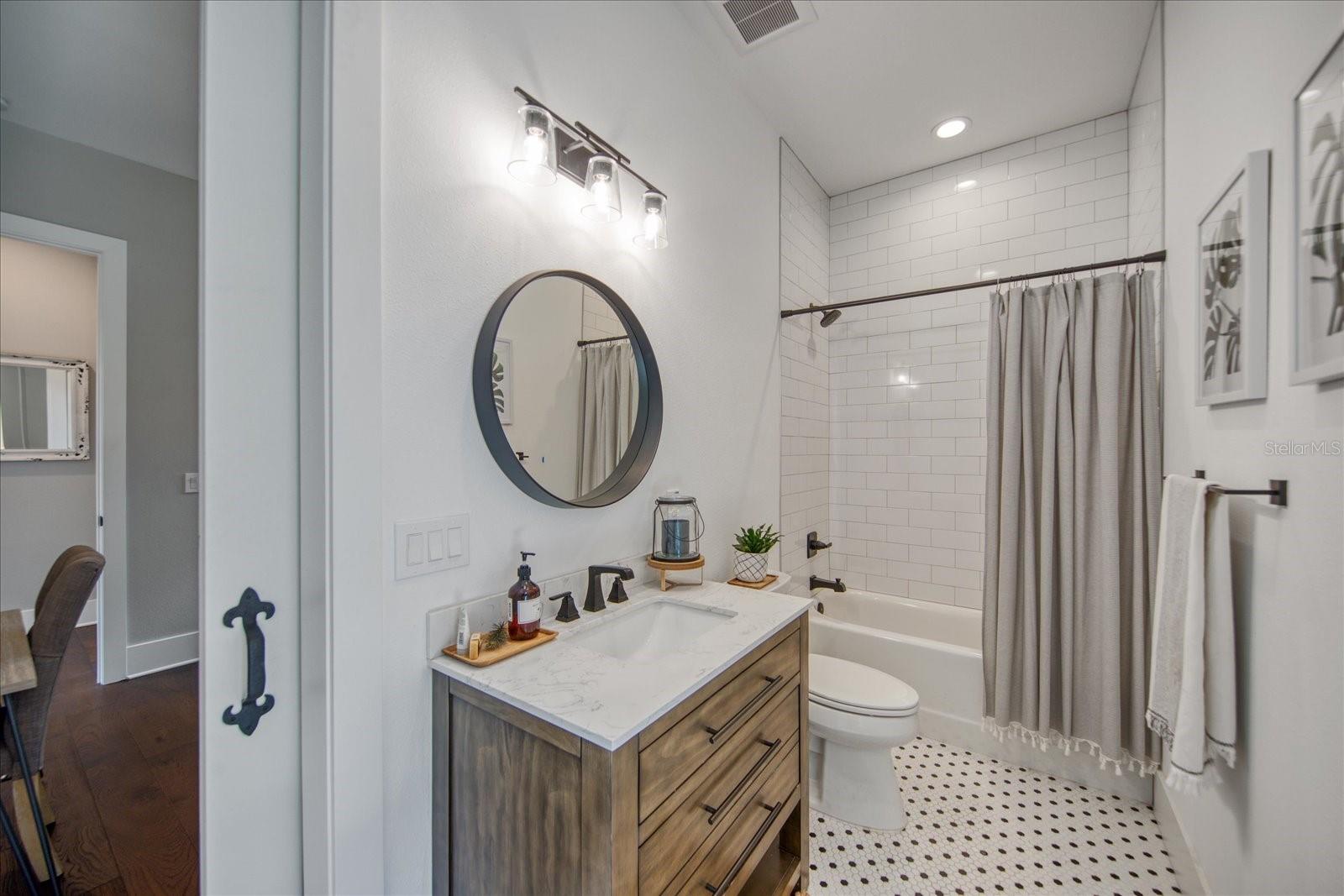 HARBOR VIEW PALMS - Residential