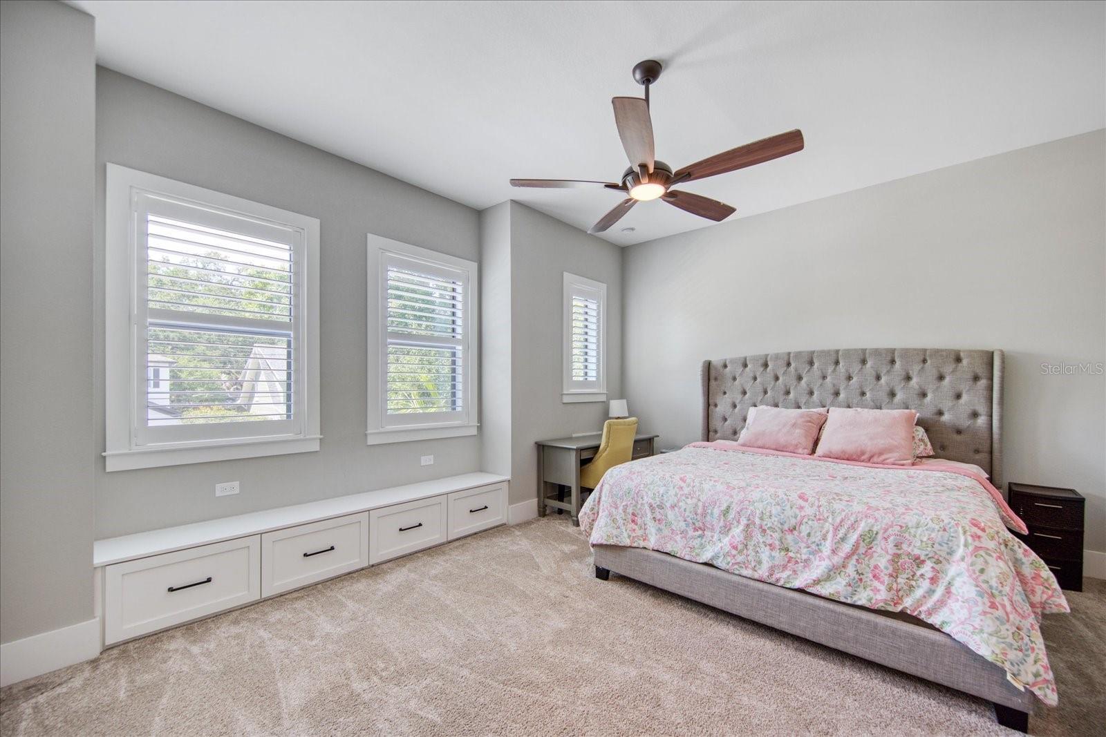 HARBOR VIEW PALMS - Residential