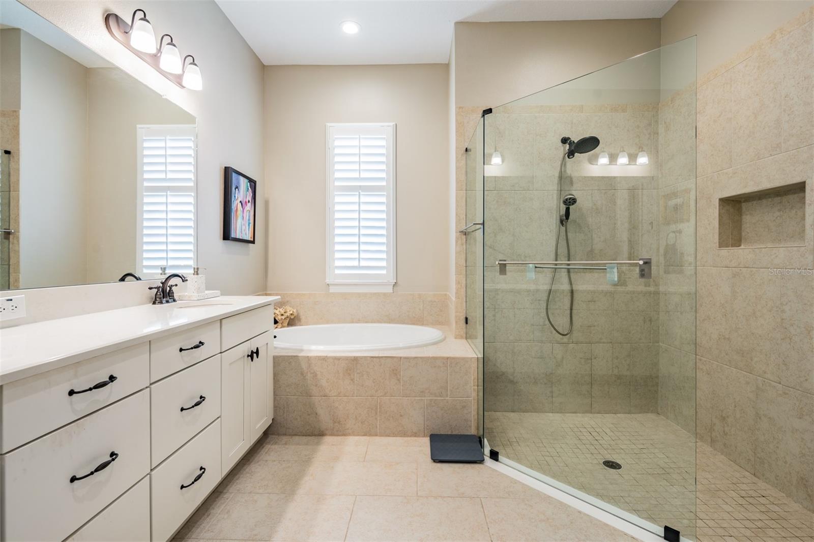 LAKE JOVITA GOLF & COUNTRY CLUB - Residential