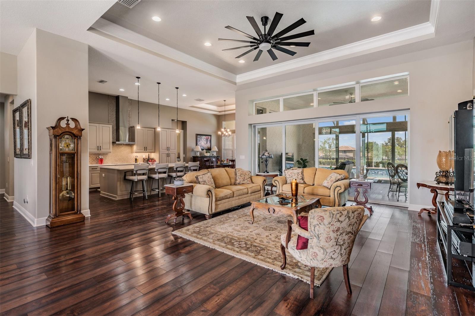 LAKE JOVITA GOLF & COUNTRY CLUB - Residential
