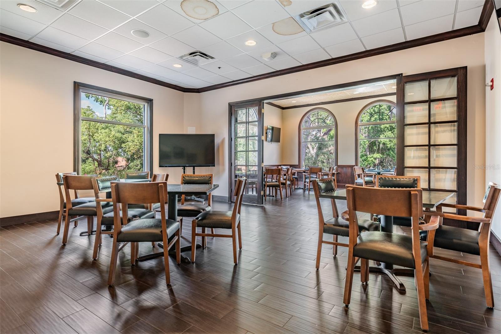LAKE JOVITA GOLF & COUNTRY CLUB - Residential