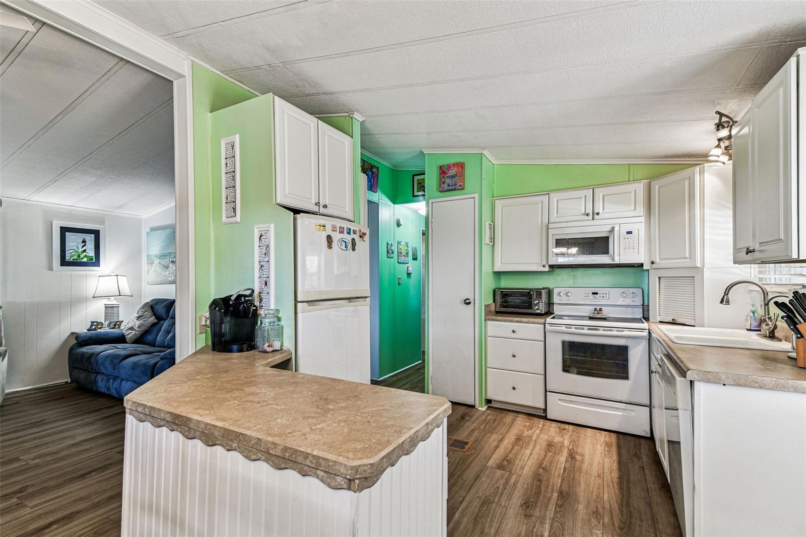 GLENWOOD ESTATES INC CONCO - Residential