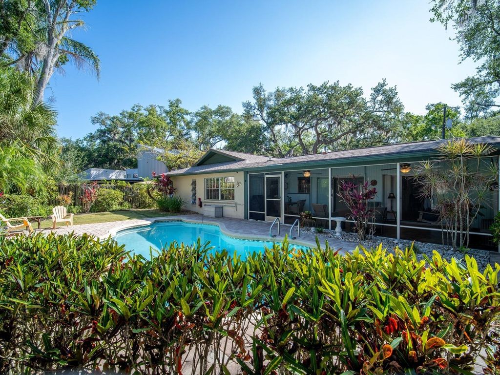 Photo of 2120 Robinson Avenue, Sarasota, FL 34232 (MLS # A4690965)