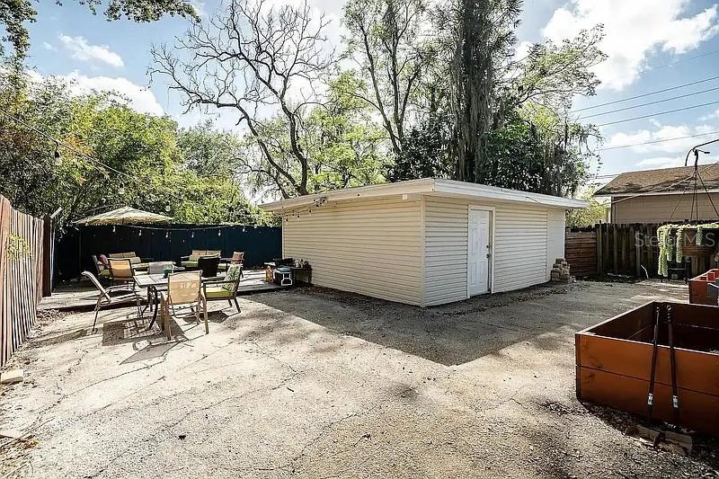 LAWSONA PARK - Residential Income