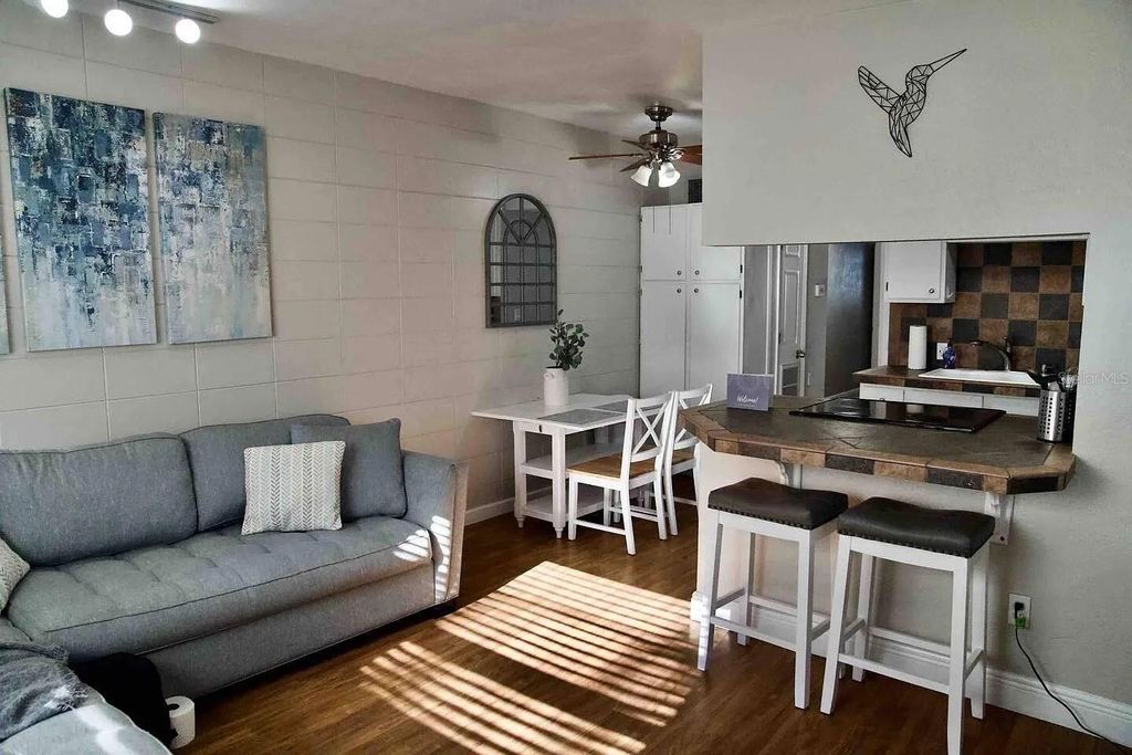 Photo of 313 S Lawsona Boulevard, Orlando, FL 32801 (MLS # O6402051)