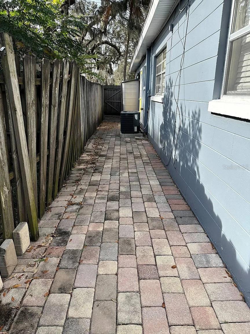 LAWSONA PARK - Residential Income