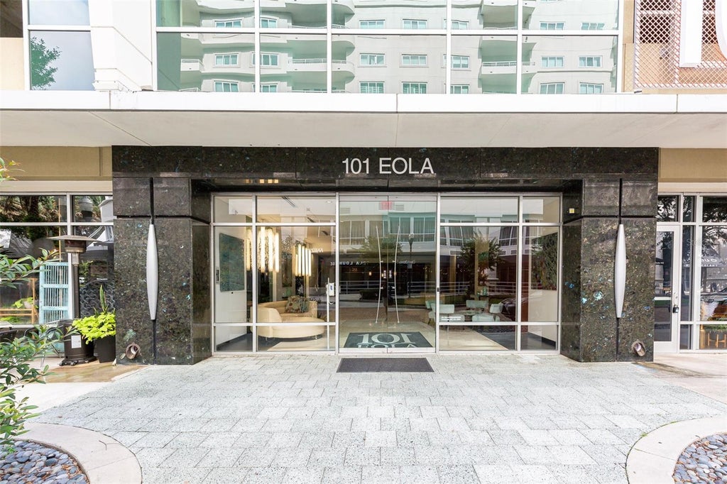 Photo of 101 S Eola Drive #1016, Orlando, FL 32801 (MLS # G5117123)