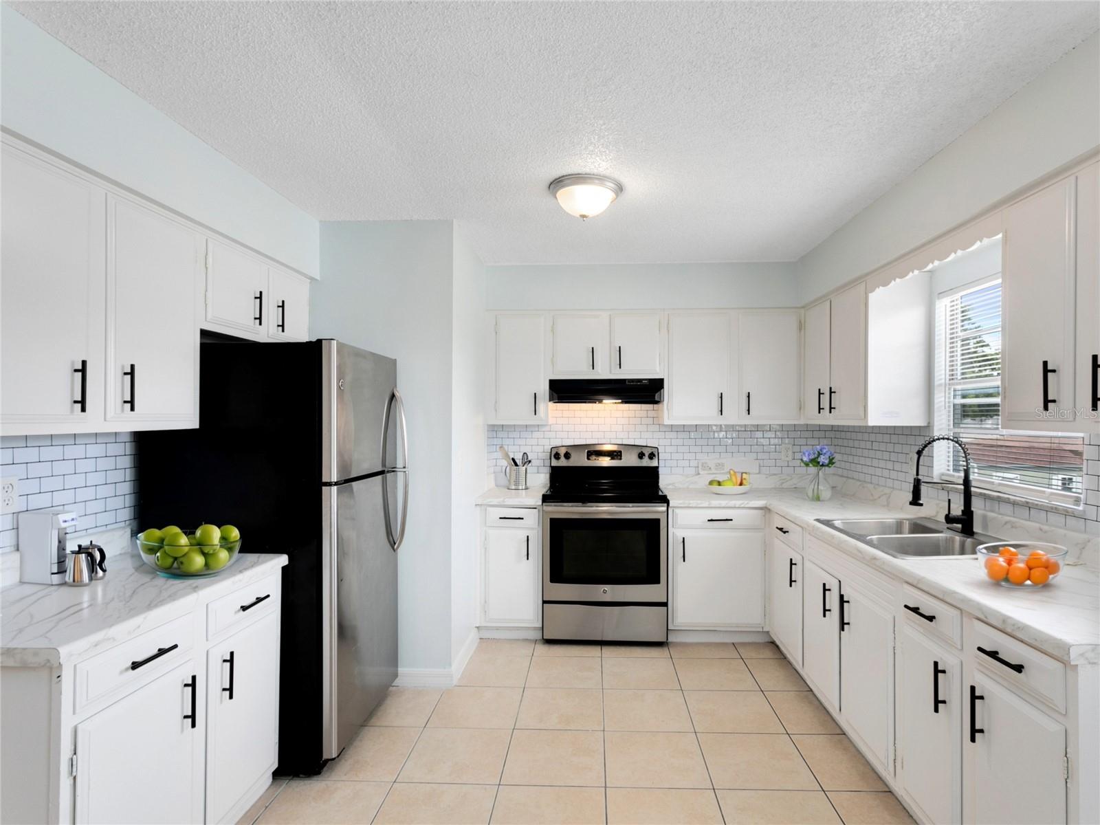 HACKLES ADD - Residential Lease