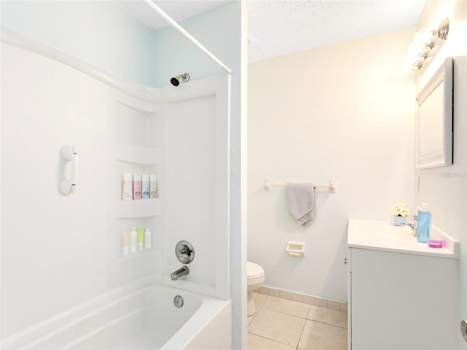 HACKLES ADD - Residential Lease