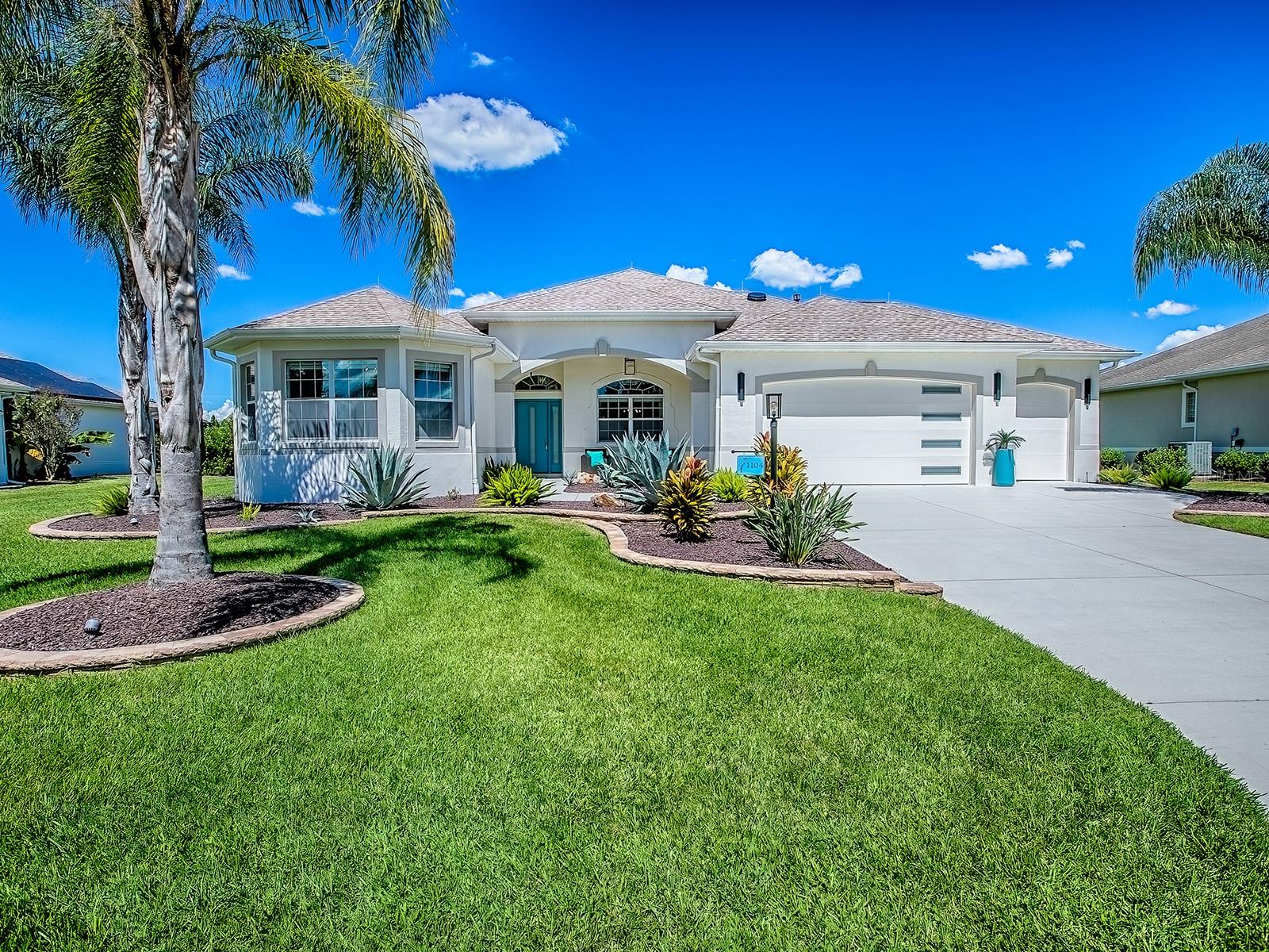 1104 RUSSELL LOOP