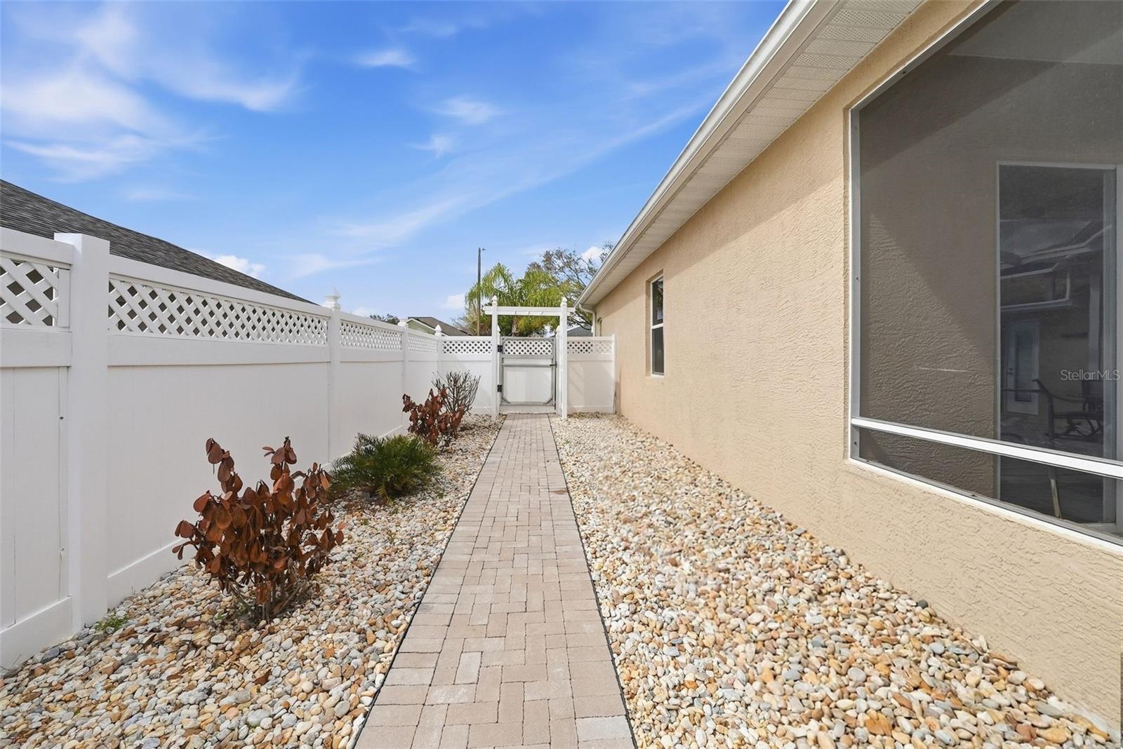 WILLOW BEND - Residential