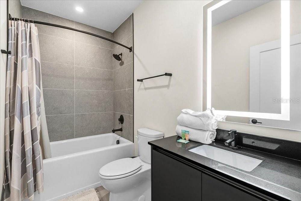 TRANQUILITY TWNHMS - Residential Lease