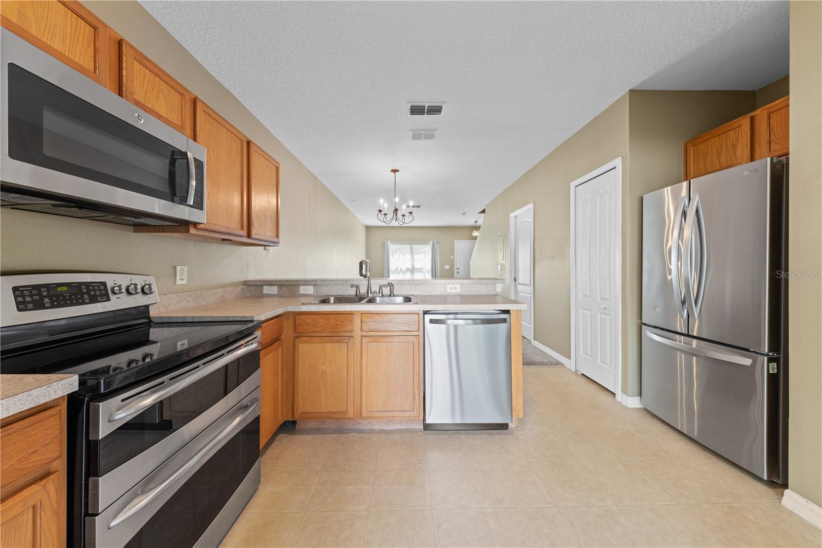 PLACID LAKE TOWNHOMES - Residential