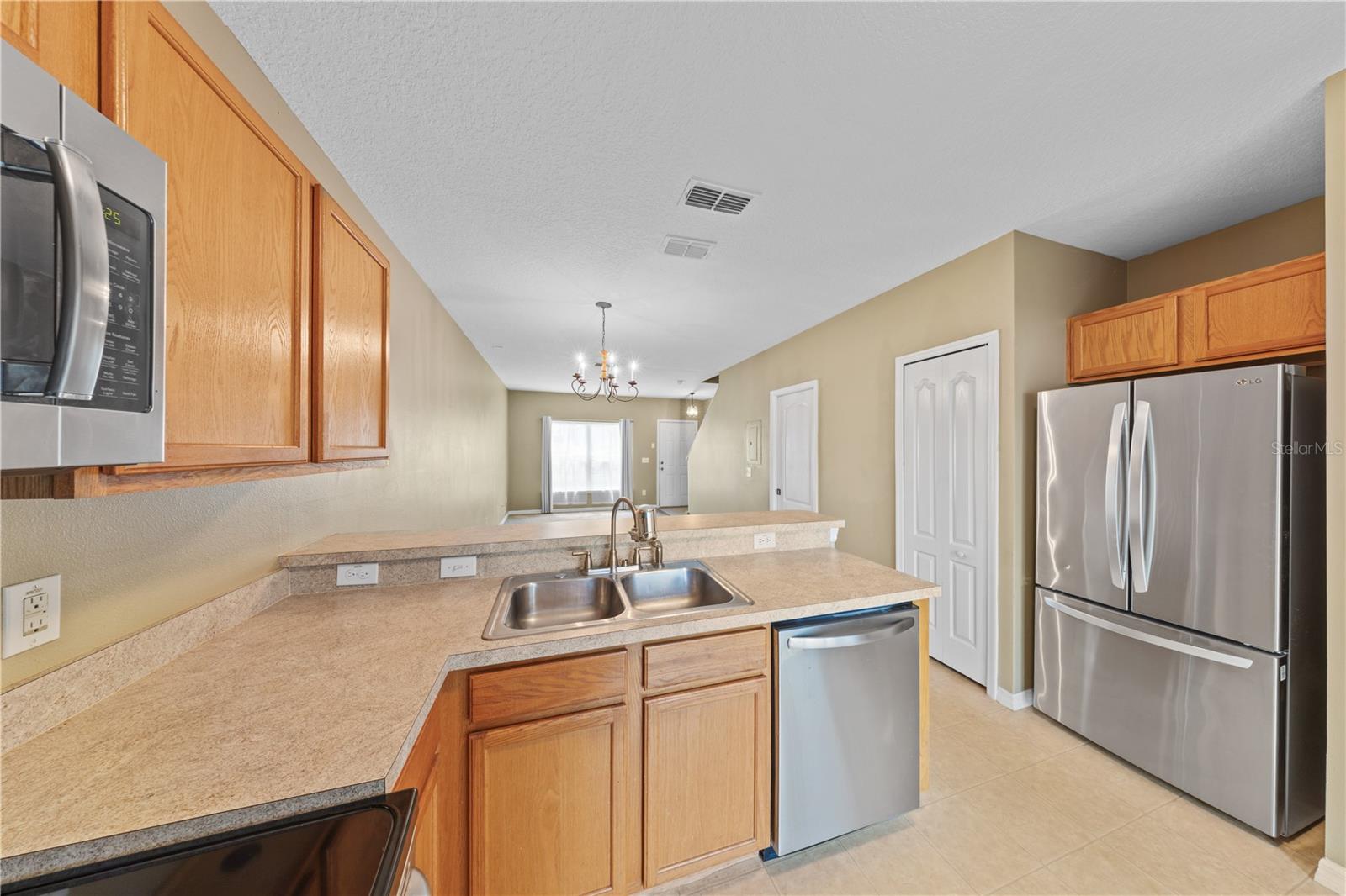 PLACID LAKE TOWNHOMES - Residential