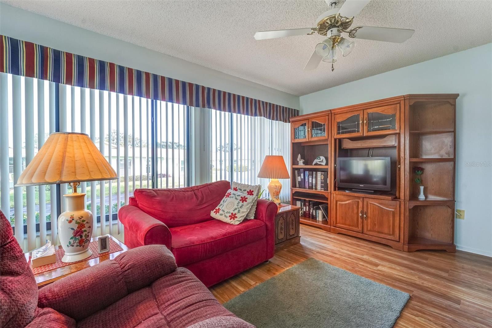 DOLLAR LAKE VILLAGE CONDO - Residential