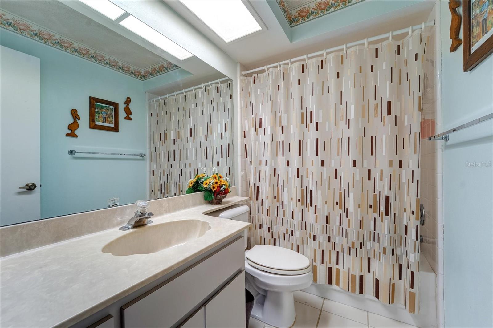 DOLLAR LAKE VILLAGE CONDO - Residential