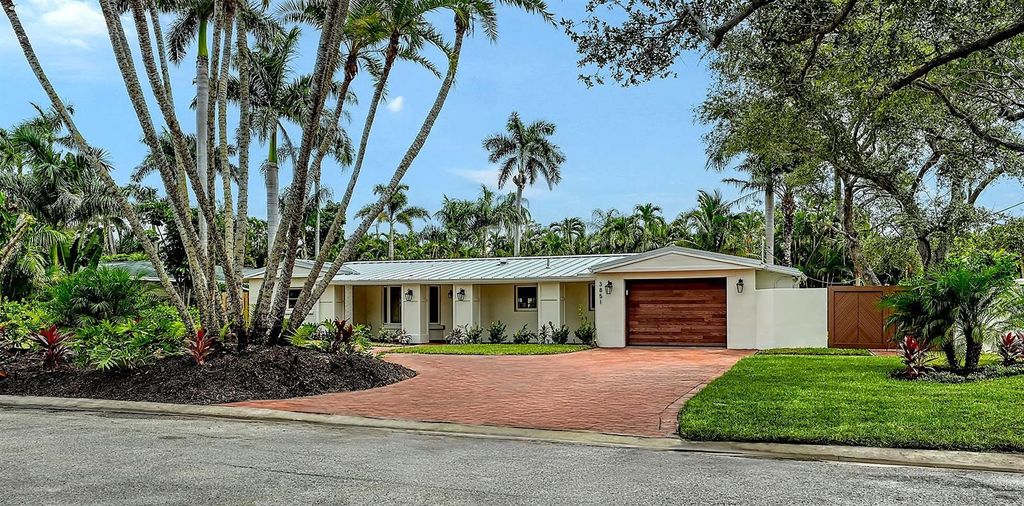 Photo of 3851 Tangier Terrace, Sarasota, FL 34239 (MLS # A4665264)