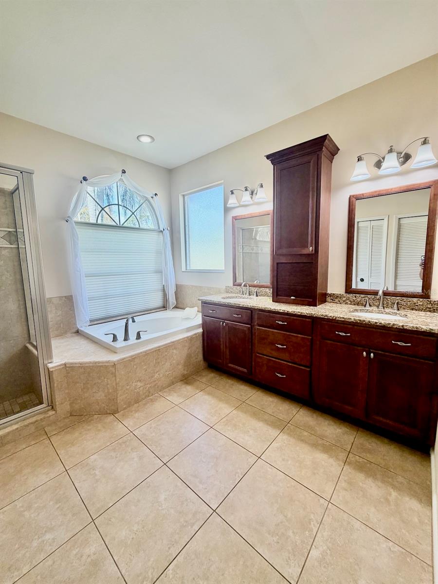 CALUSA TRACE UNIT FIVE PH - Residential