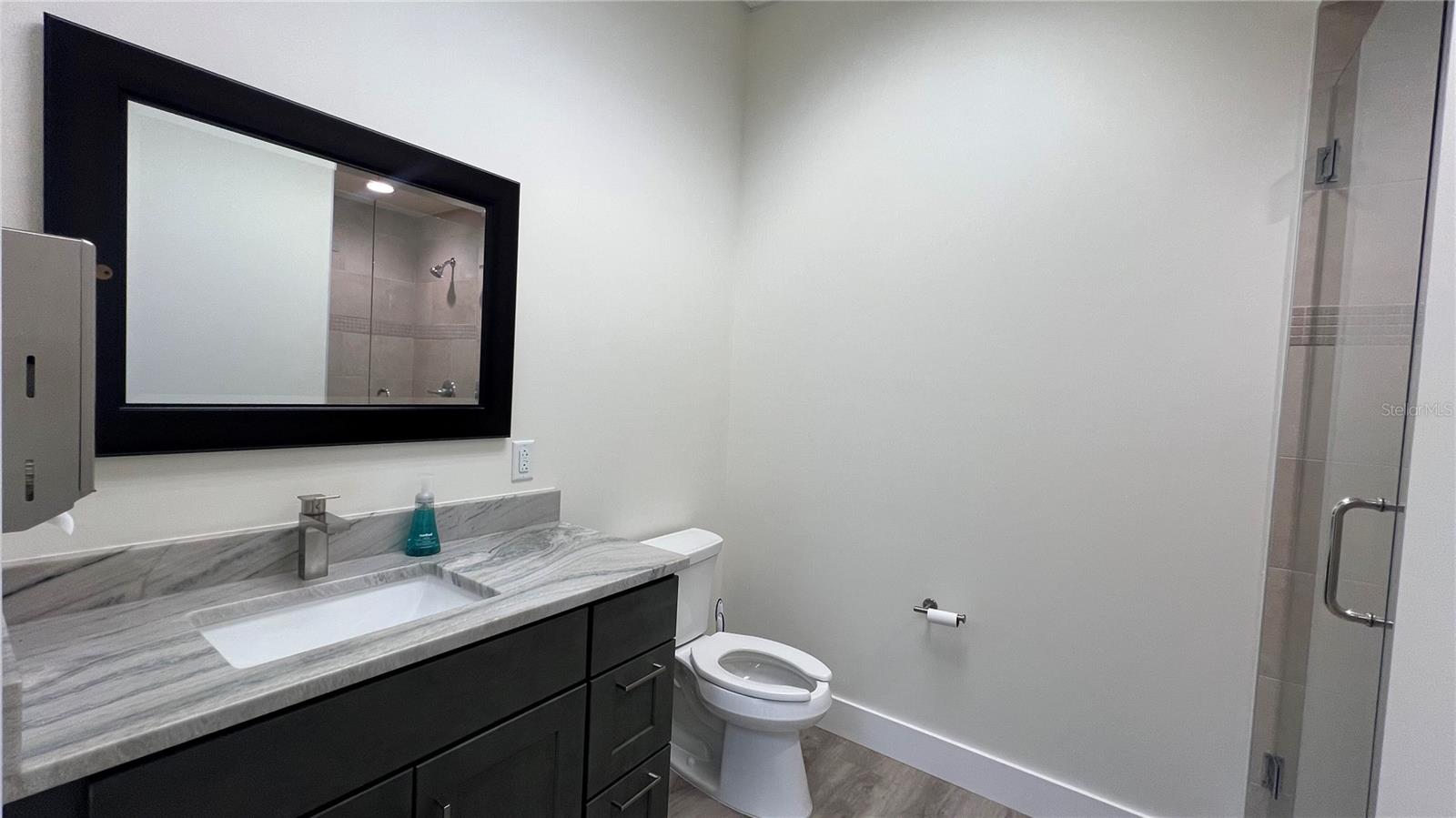 118TH PLACE CONDO - Commercial Sale