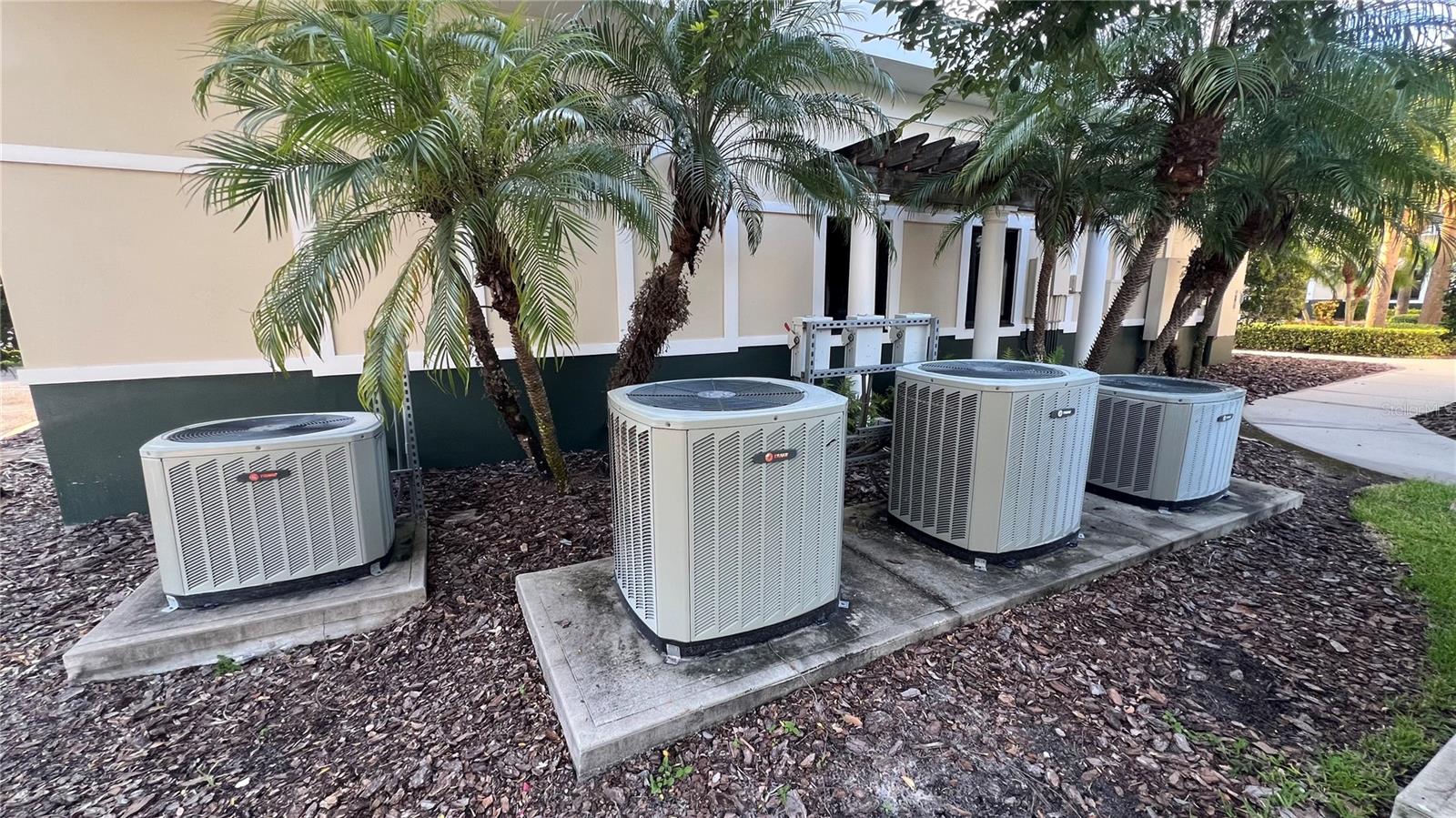 118TH PLACE CONDO - Commercial Sale