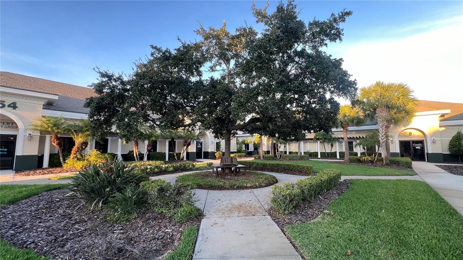 118TH PLACE CONDO - Commercial Sale