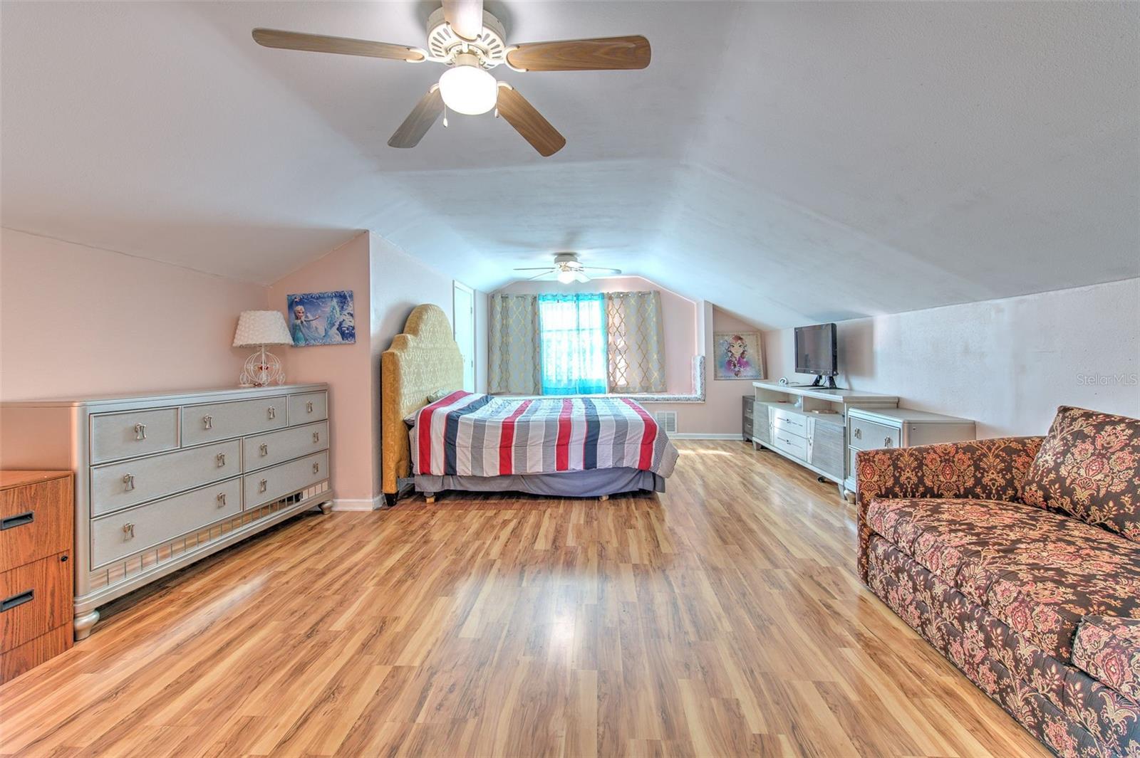 RICHEY COVE - Residential