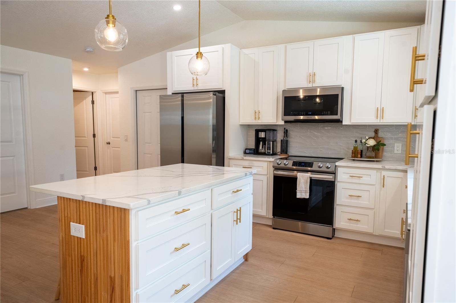 JOSLYN PARK - Residential