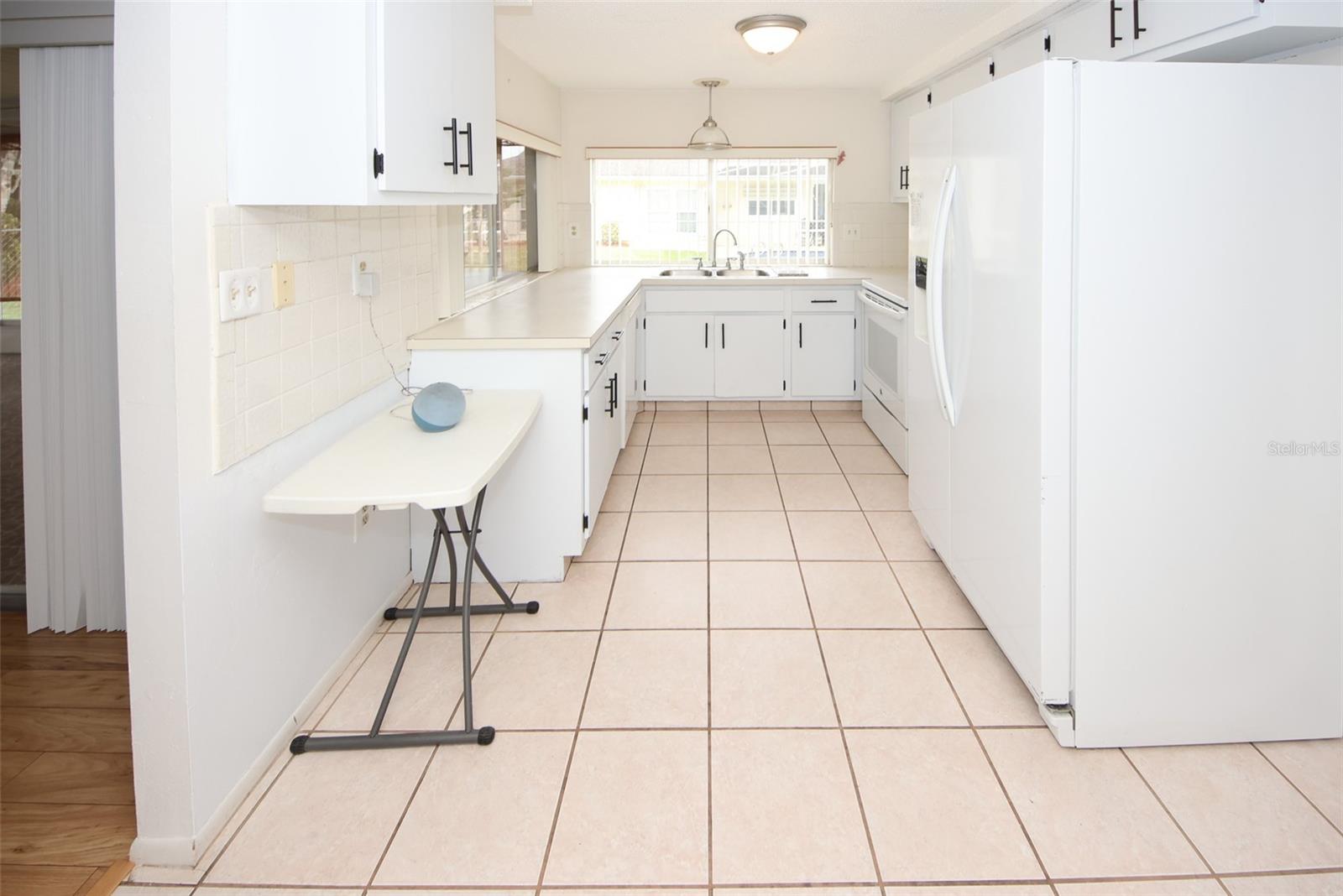 BEACON WOODS VILLAGE - Residential Lease