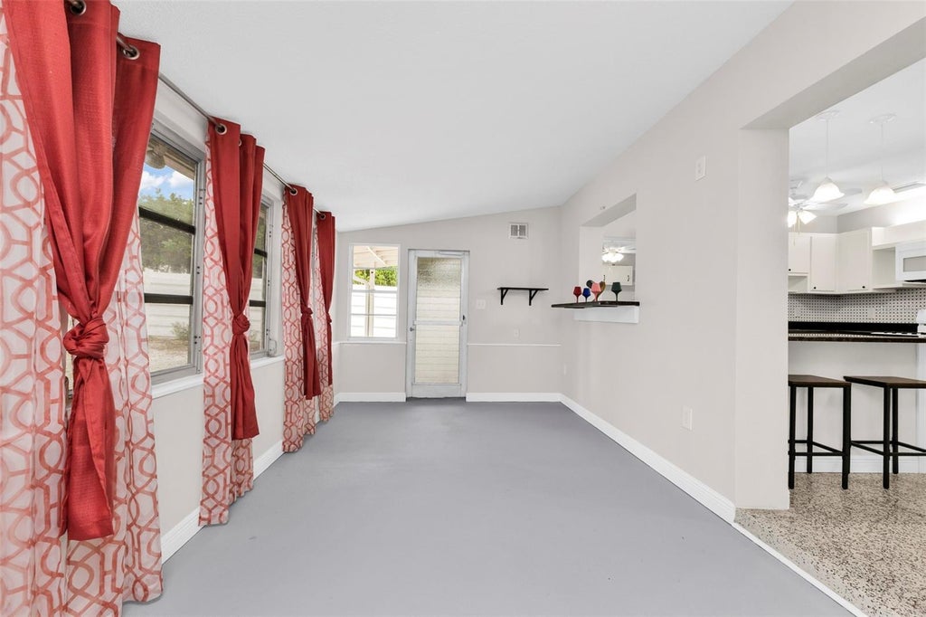 Photo of 6235 Columbia Drive, Bradenton, FL 34207 (MLS # C7531204)