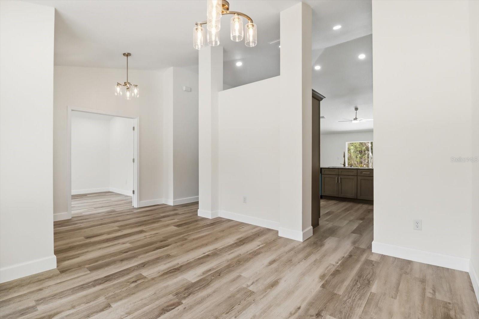 CRYSTAL MANOR UNIT 01 - Residential