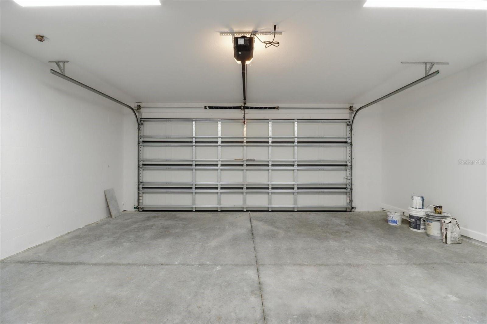 CRYSTAL MANOR UNIT 01 - Residential