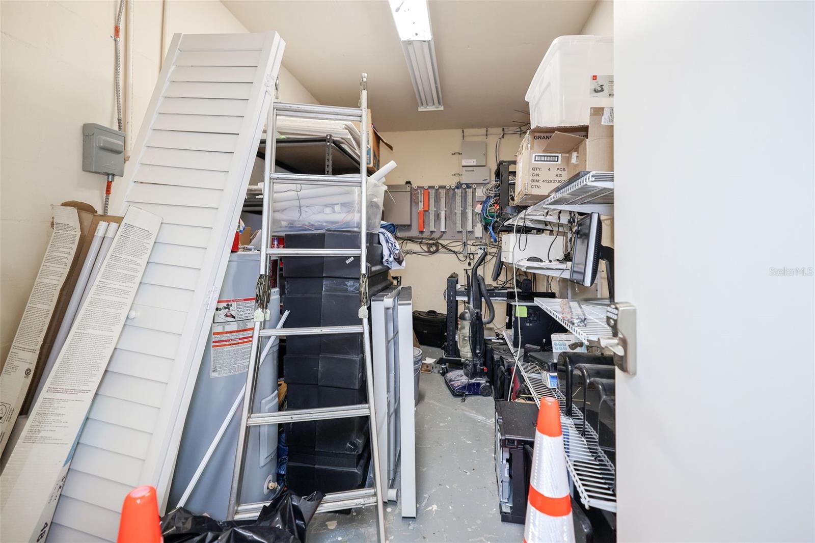 DREW PARK RE OF - Commercial Sale