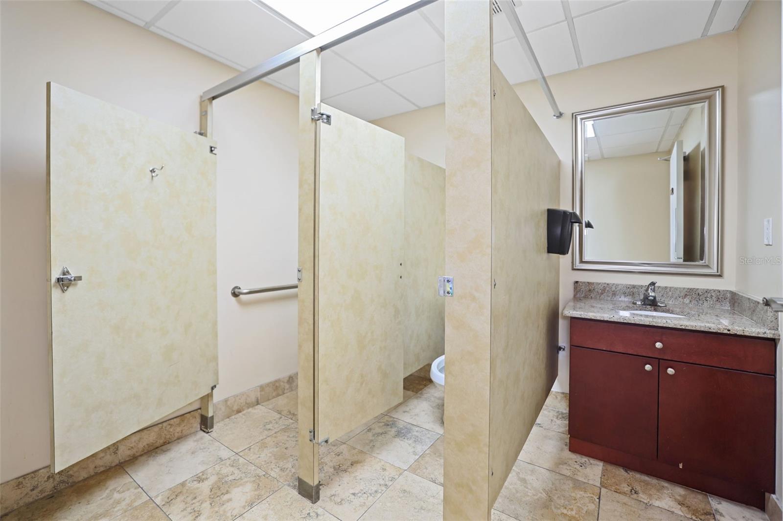 DREW PARK RE OF - Commercial Sale