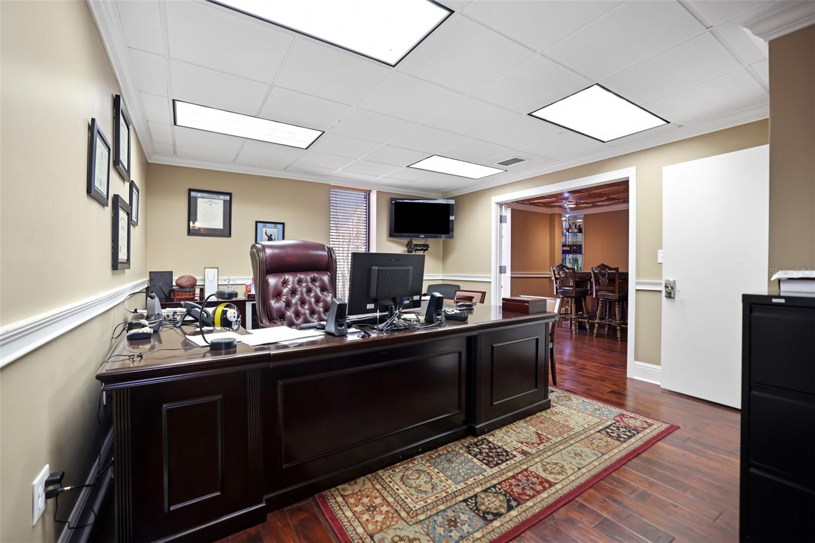 DREW PARK RE OF - Commercial Sale