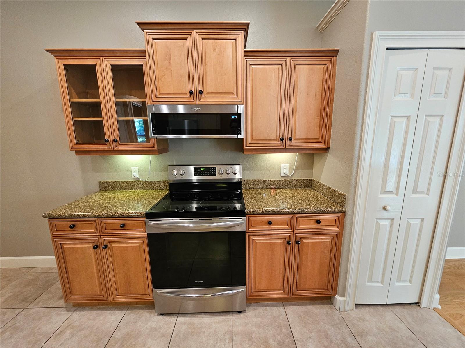 PALMER SQUARE WEST - Residential Lease