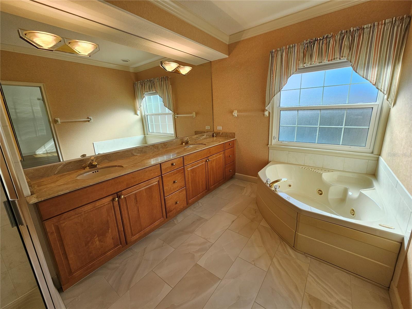 PALMER SQUARE WEST - Residential Lease