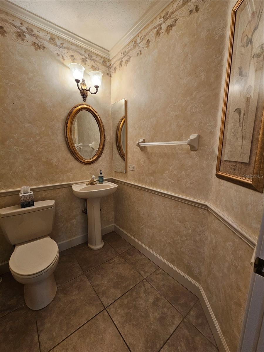 PALMER SQUARE WEST - Residential Lease