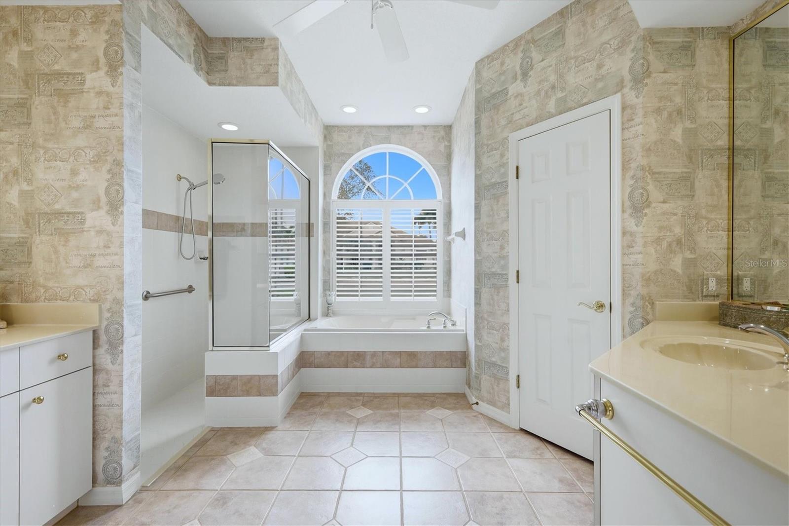 EDGEWATER VILLAGE SUBPHASE B - Residential