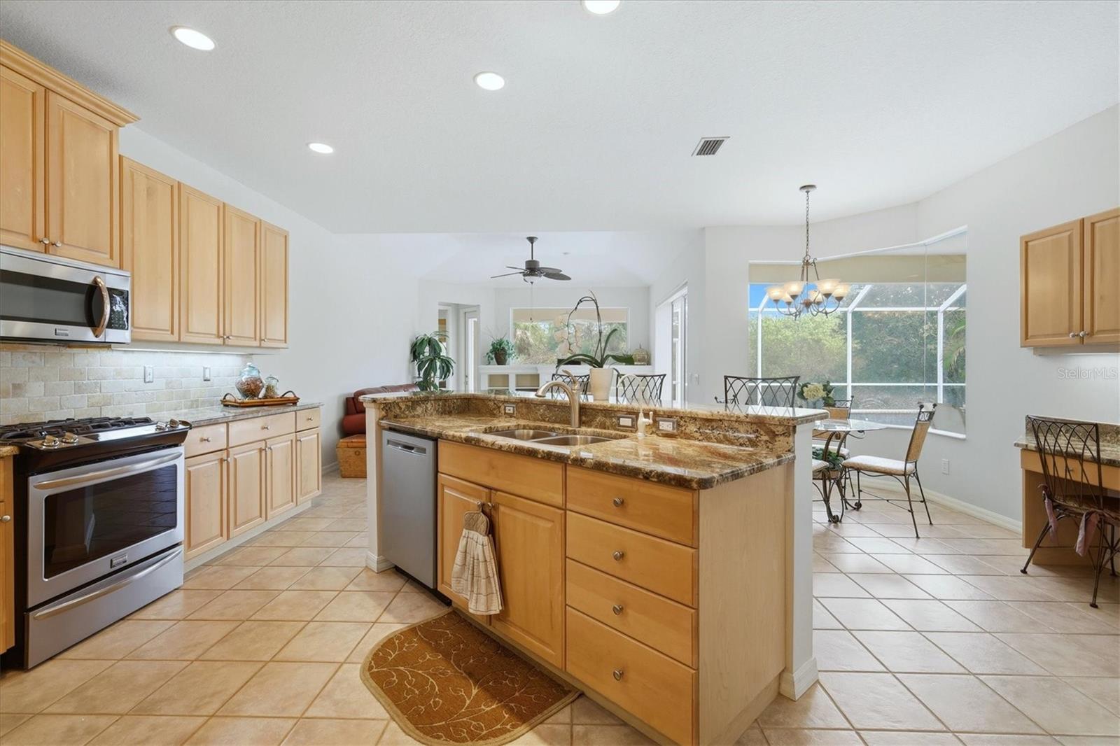 EDGEWATER VILLAGE SUBPHASE B - Residential