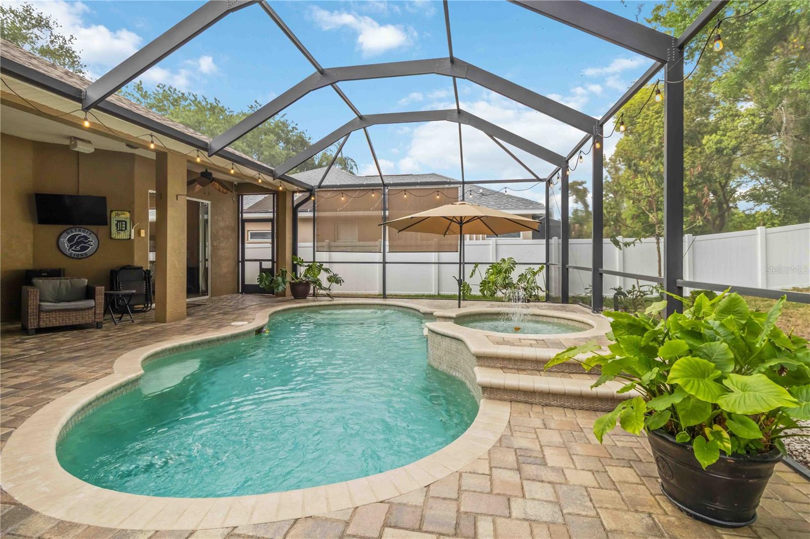 RIDGE CREST SUB UNITS - Residential