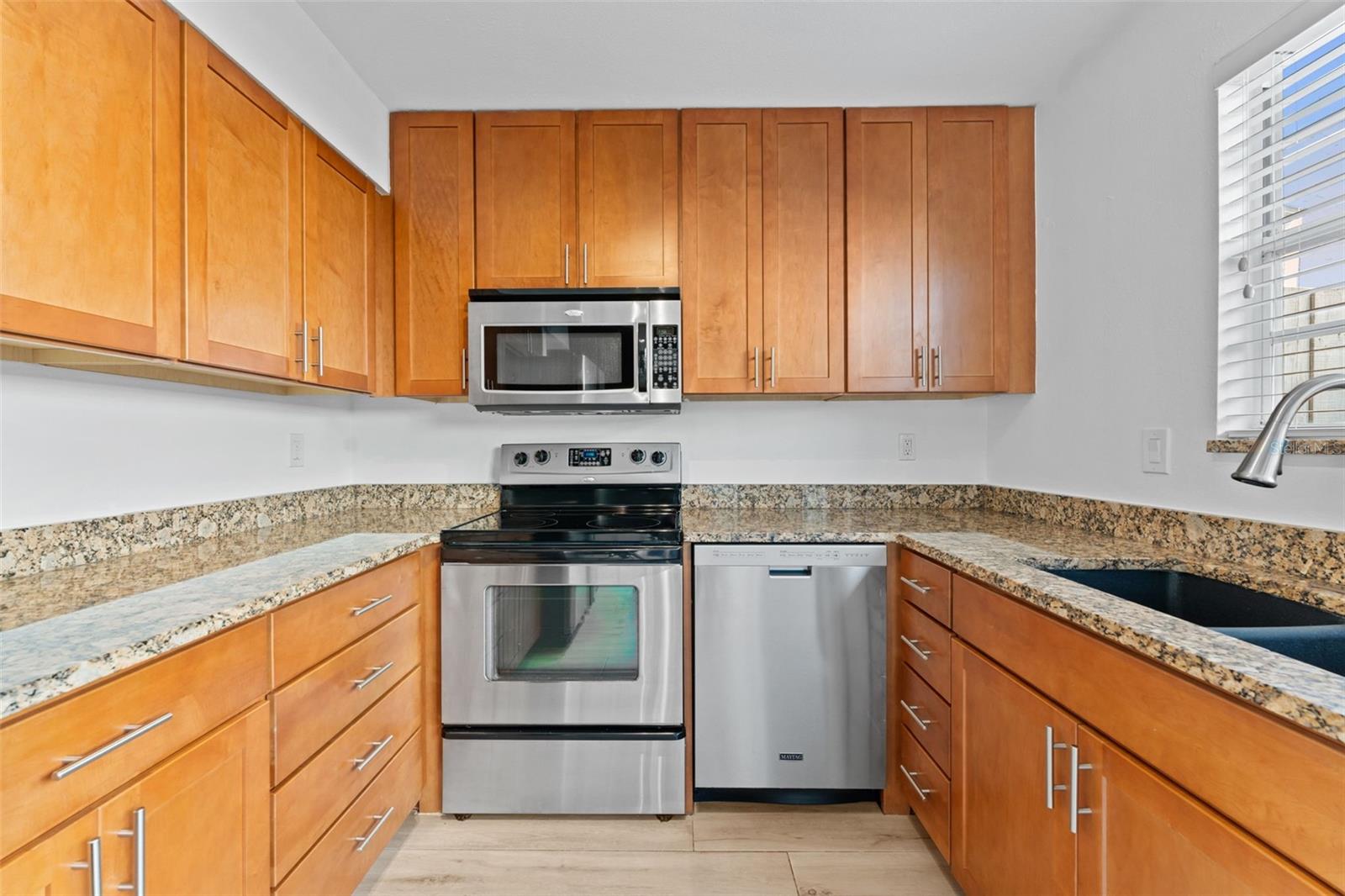 HABANA PLACE A CONDO - Residential