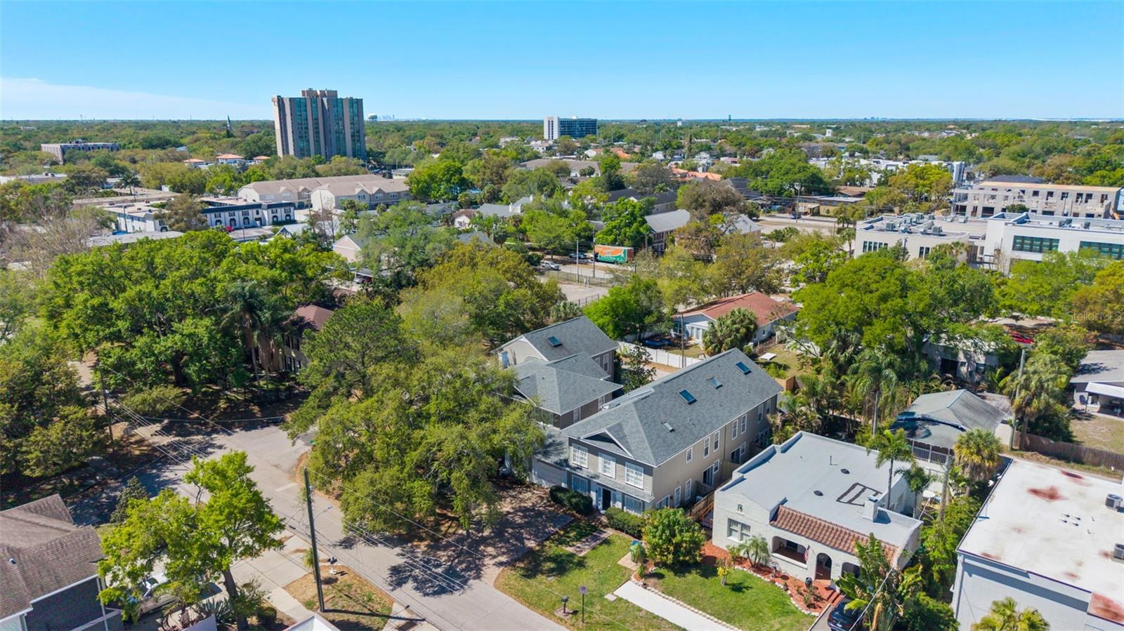 HABANA PLACE A CONDO - Residential