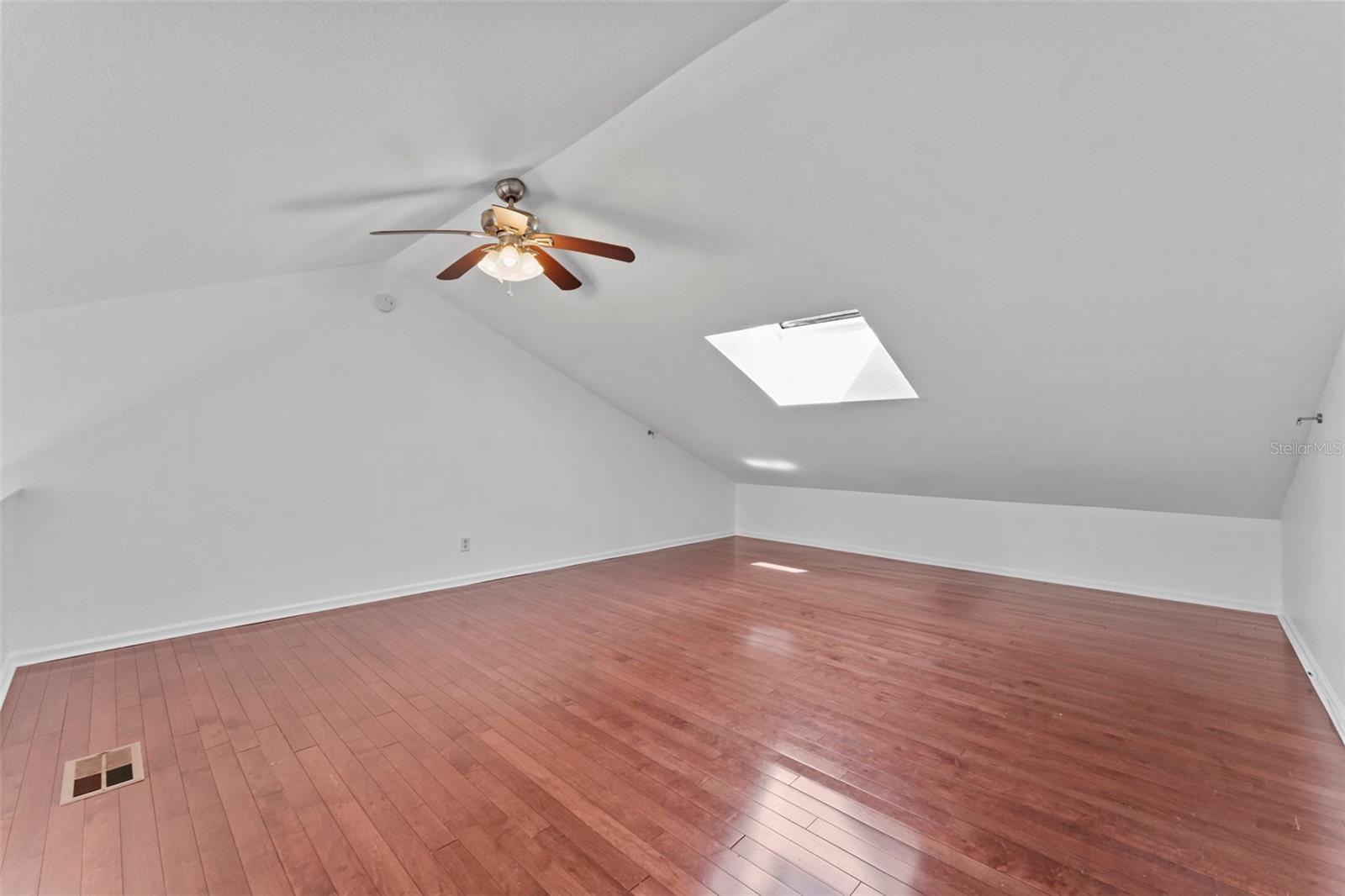 HABANA PLACE A CONDO - Residential