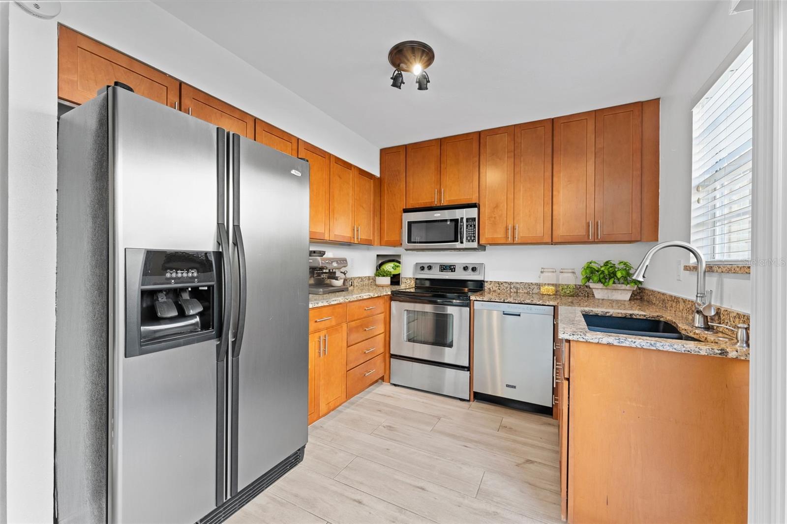 HABANA PLACE A CONDO - Residential