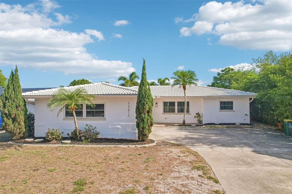 Photo of 13625 86th Avenue, Seminole, FL 33776 (MLS # TB8502420)