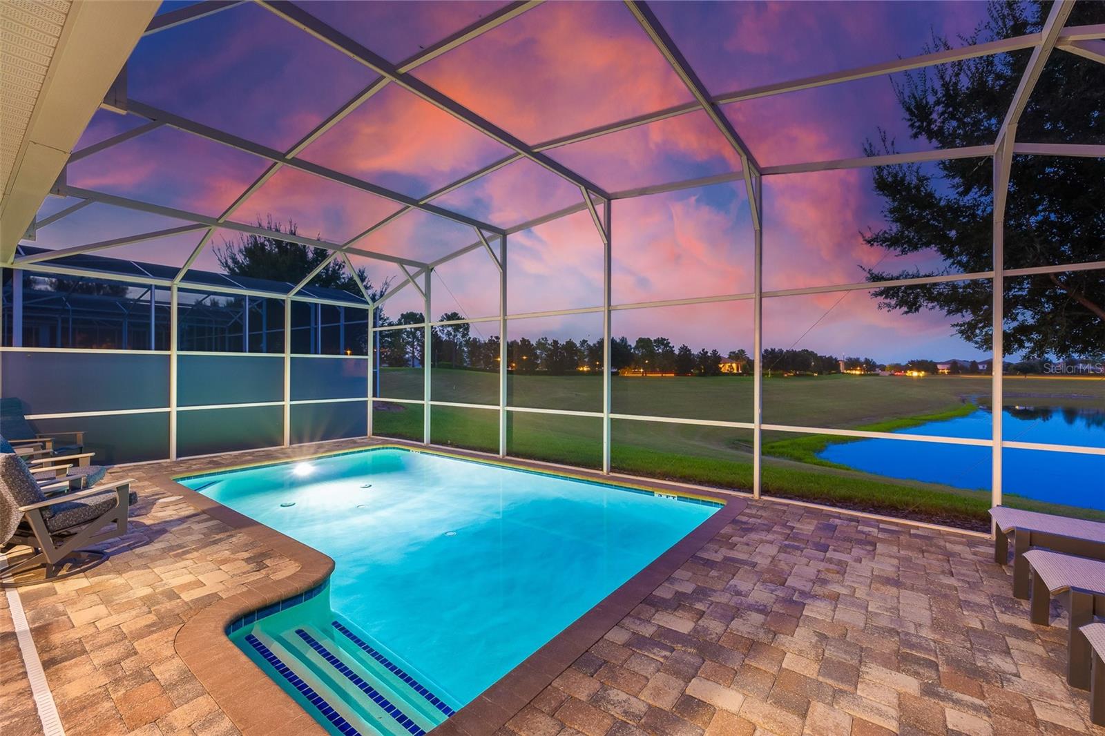 1513 FLANGE DRIVE