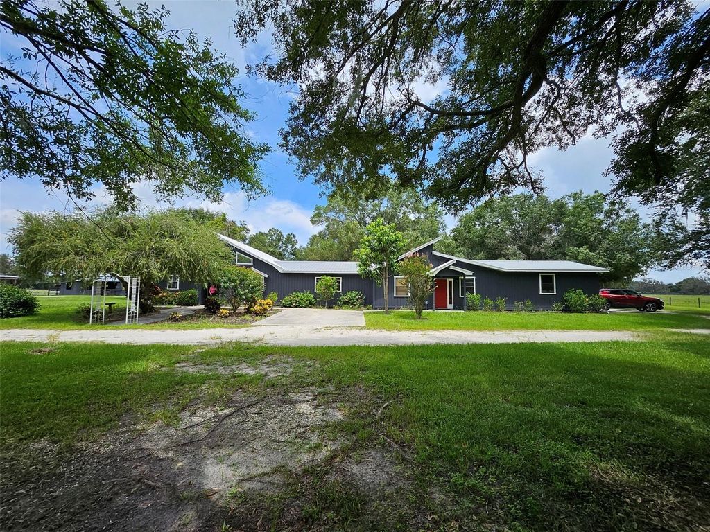 Photo of 2596 NW Murphy Street, Arcadia, FL 34266 (MLS # S5138836)